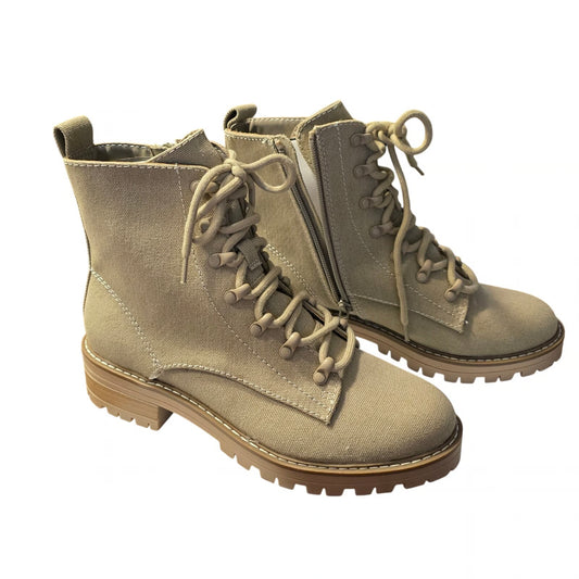 Universal Thread Parker Boots – Moss Green